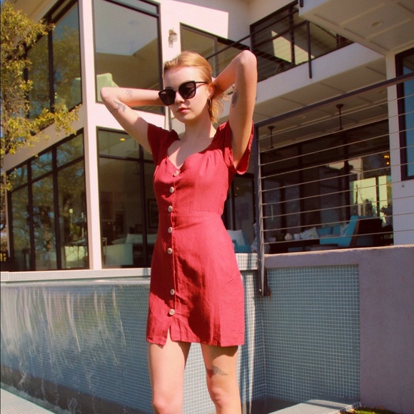 Red button down dress mini cap sleeve - Picture 3 of 10
